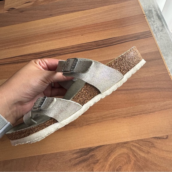 Birkenstock Mayari Kids
Microfiber - Iridescent Matcha - Picture 3 of 11